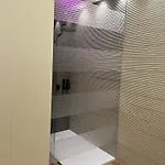 Raisi & 招待所 4*
