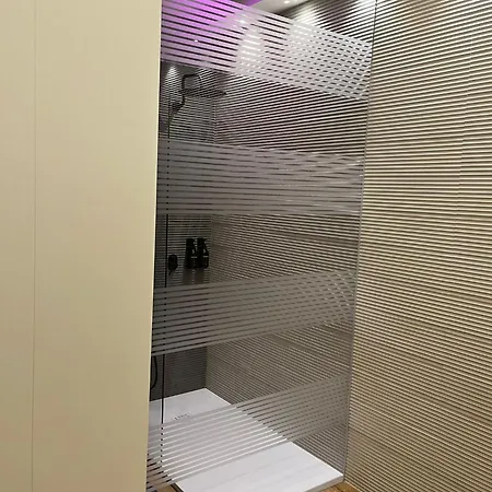 Raisi & Casa de hóspedes 4*